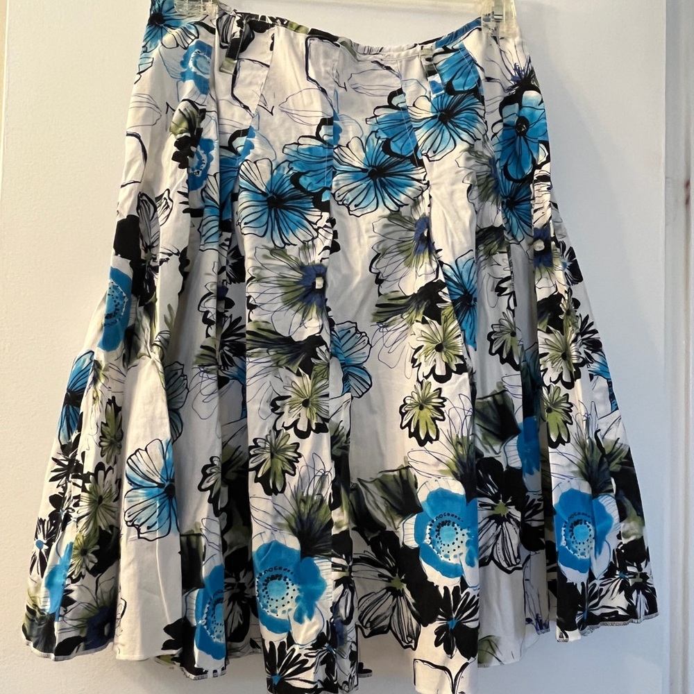 Floral Blue and White A-Line Midi Skirt